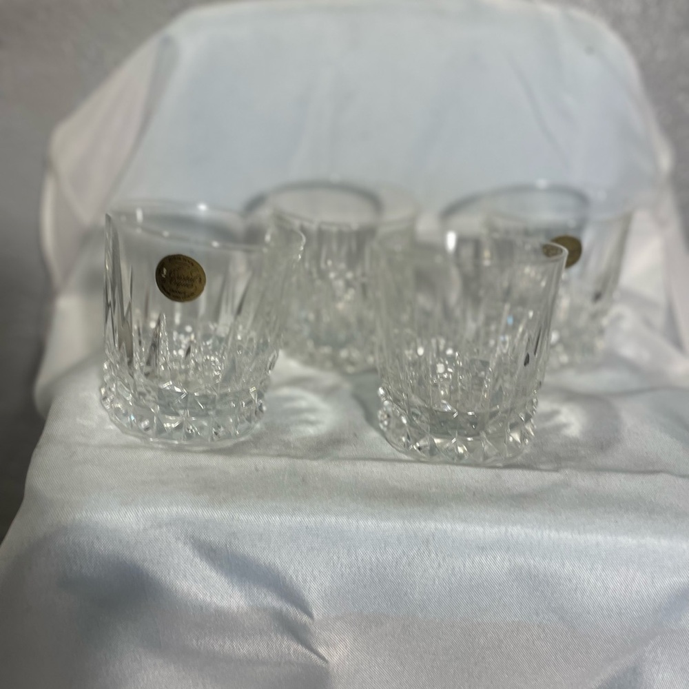 Elegant Clear Glass Tumbler Set